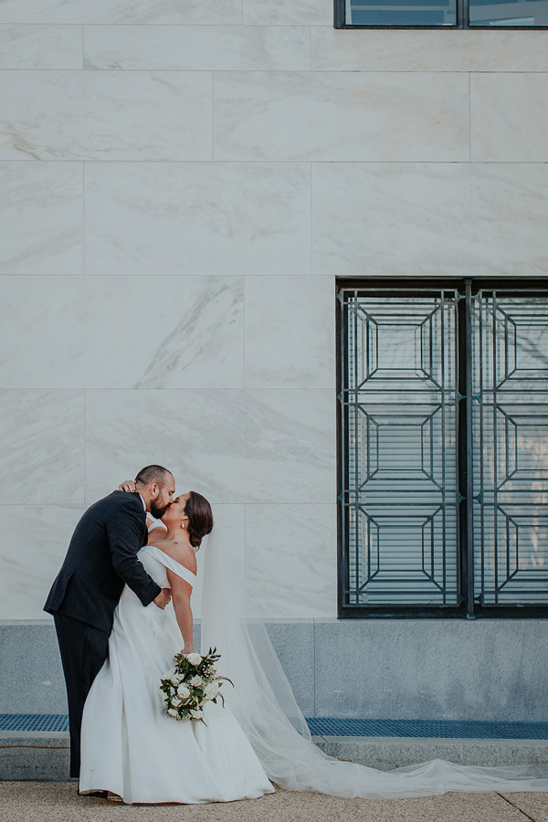 gorgeous couple portraits for their Capitol hill wedding